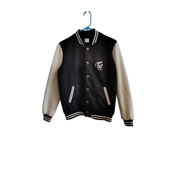 Kpop Twice Jeong Yeon Blac and White Baseball Bomber Jacket W/Jeong Yeon Ring - Picture 1 of 8